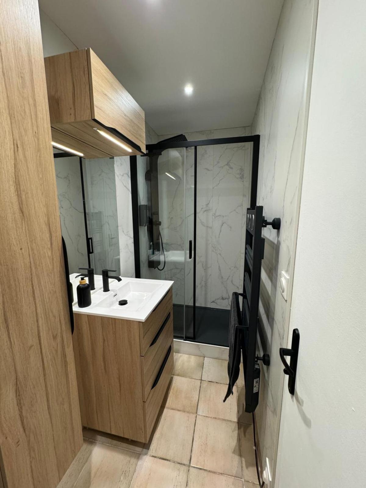 Charmant Appartement En Hypercentre De Castelnaudary Exterior photo